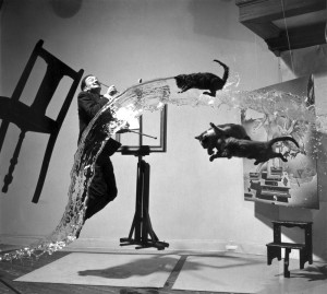 Philippe Halsman - Dalí Atomicus (1948)